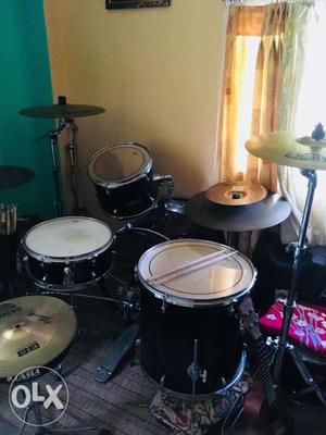 Drum Kit with Remo Heads. One Paiste Crash and