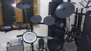 Electronic drumkit Rolland