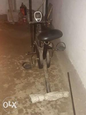 Excercise cycle machine