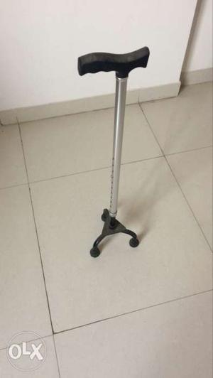 Great condition extendable tripod stick walker