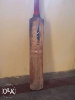 Old tennise ball bat good to use good length and power