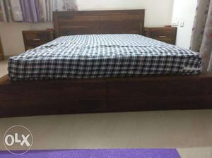 Osage Queen bed + 2 side tables + Peps Mattress