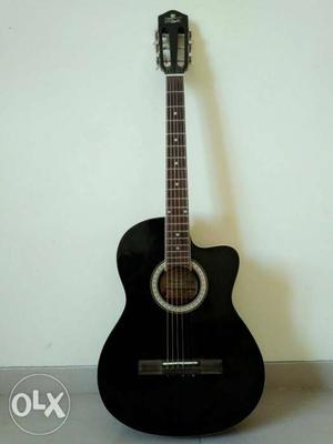 Pluto HW39C Guitar, excellent condition