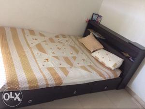 Queen size bed with 3 drawer