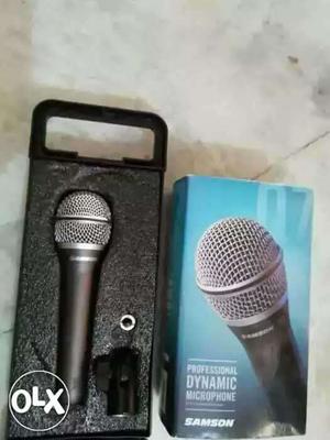 Samson Q7 Professional Dynamic Microphone with Cable & Stand
