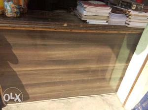 Shop furniture counter good condition urgent sell