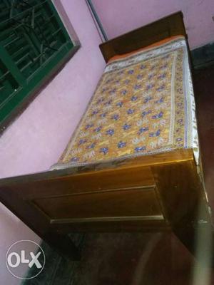 Single bed cp teak good condition.