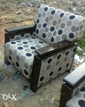 White And Black Polka Dot Sofa Chair