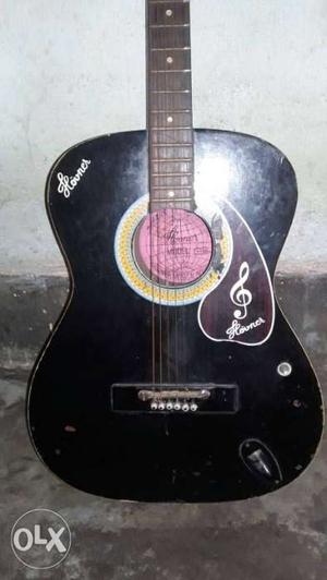 Acoustic Guitar good condition