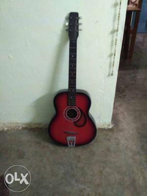 Acoustic guitar in excellent condition for