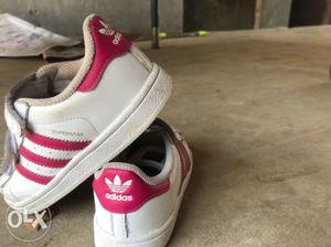 Addidas shoes new condition for child