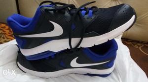 Brand New Nike shoes Max Air (Size UK 9.5)