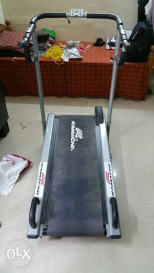 Manual treadmill with Pushups holder. Working Condition.