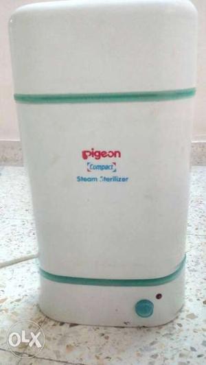 Pigeon steam sterilizer for kids feeding bottles