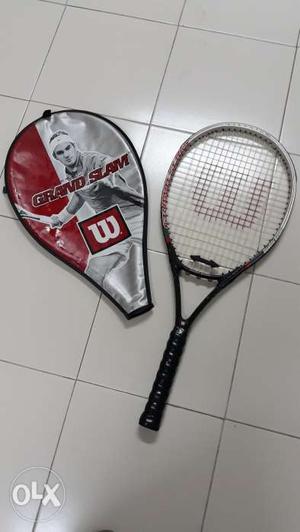Tennis racquet Wilson with cover