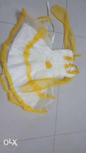 UNUSED Yellow And White Floral frock