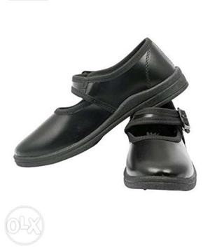 White/black school shoes size- 6-7