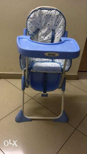 Baby seat for feeding