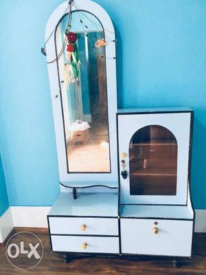 Blue dressing table with cabinet