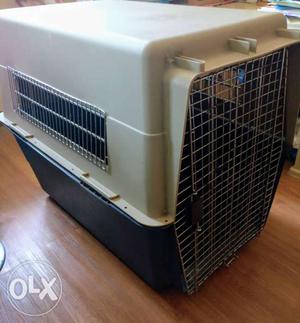 Large Fiber Plastic Dog Crate Dimensions: