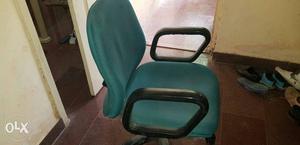 Rotating chair in good condition