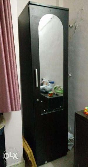 Single Wardrobe with locker and mirror