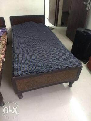 Want to sell bed with matteress without box