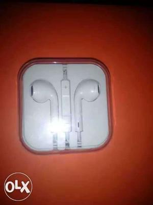 Apple EarPods With Cas
