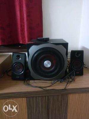FnD speakers hardly used in mint condition (want to sell
