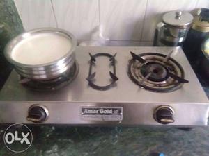 Gas stove in 800 almost 1yr 3 months old