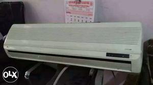 LG split Ac with installation 2 meter pipe and gas