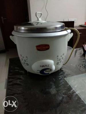 Maple 2.5 Lts. Dlx Rice cooker
