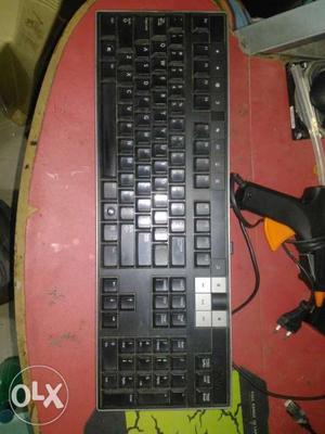 Multimedia keyboard with 2 usb port in keyboard