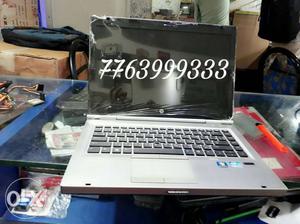 Old Laptop HP Dell company Good condition me with