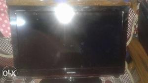 Samsung TV 32 inches very very good condition IPL panel LED