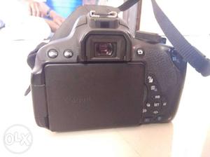 Urgent sell my canon 700D its one hand used only