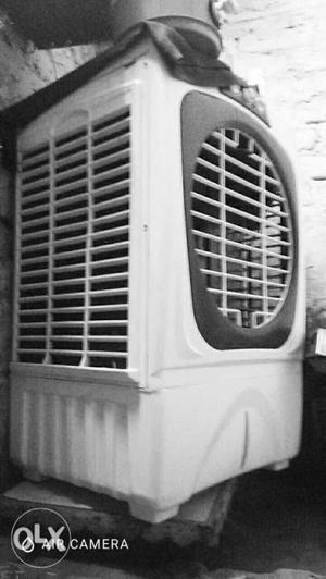 White And Gray Desert Air Cooler