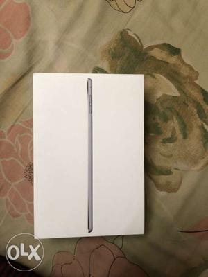 Apple iPad mini 4 16 gb space grey, brand new  purchased