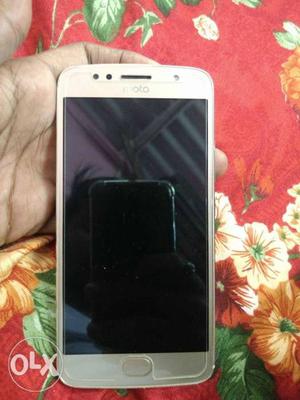 Moto g5s 4gb ram 32gb memory gold color special