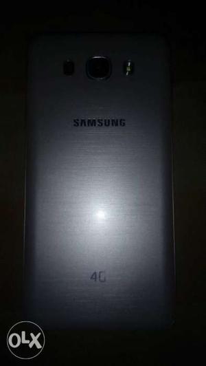 Samsung j7 6 A1 condition Display change hua h or