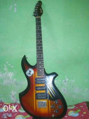Selling my givson electric guitar brand new good