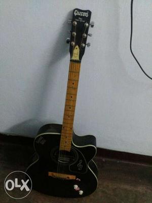 Six Month old Givson Guitar with free cover low cost mob no