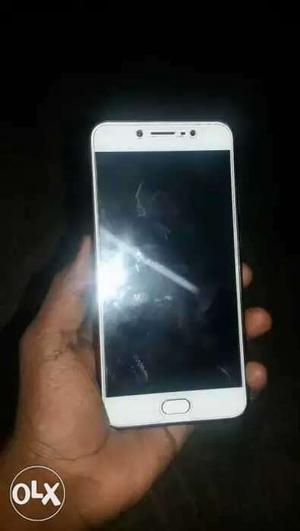 Vivo v5s (4gb ram and 64gb rom)