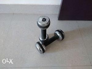 2 dumbbells of 3 and 4 kg at dirt cheap price