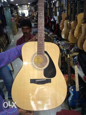 Acoustic Guitar with Thailand wood