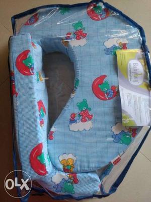 Brand new baby feeding pillow,never used