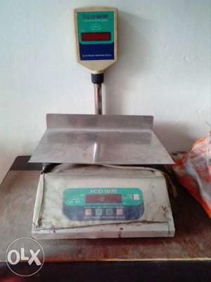 Electric weighing machine upto 30 kg