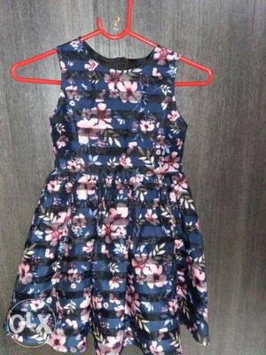 Formal party wear dress for 3-5 year old girl.