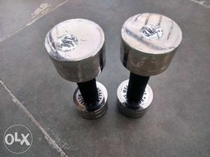 Gray-and-black Dumbbells