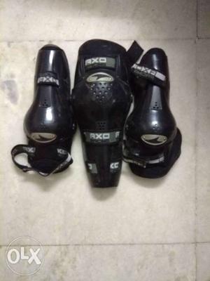 Negotiable AXO racing guards for elbow and knee
